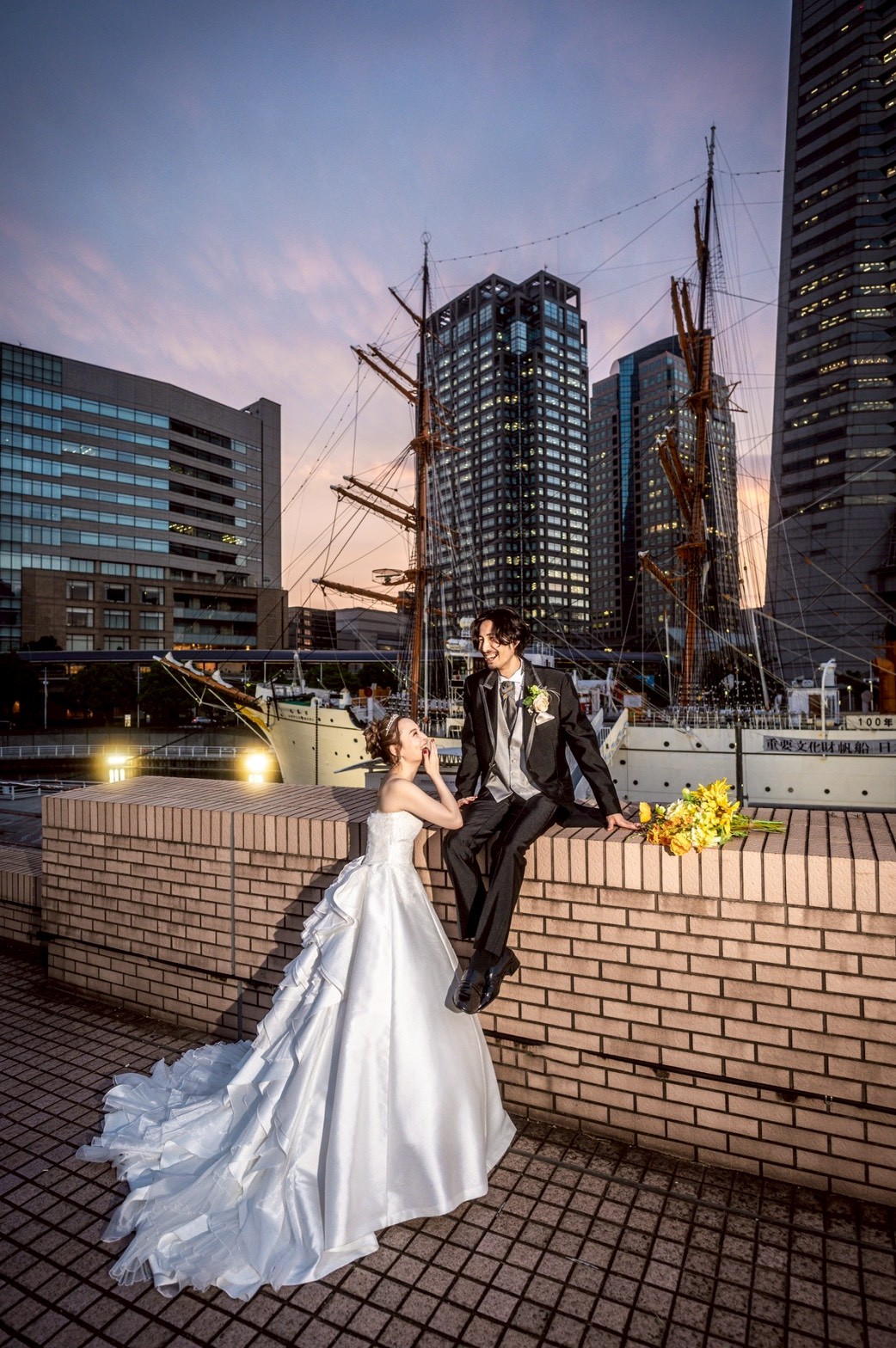 横浜フォトウエディング 夕暮れ×レンガ